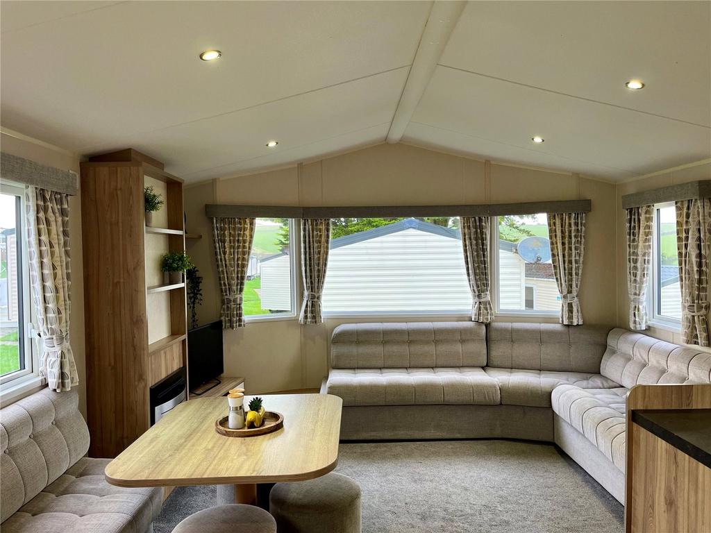 Lounge/Dinning Area
