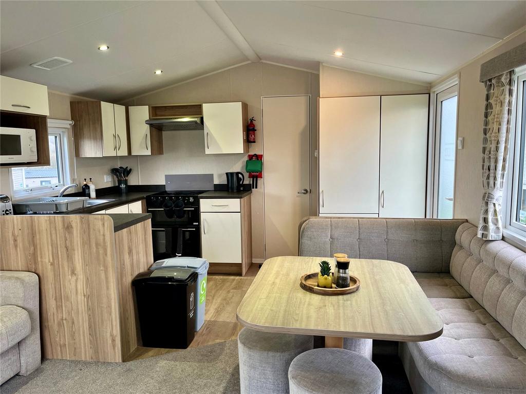 Kitchen/Dinning