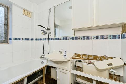 2 bedroom maisonette for sale, Watermill Close, Richmond, TW10