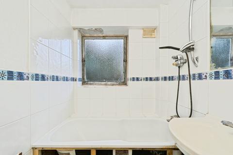 2 bedroom maisonette for sale, Watermill Close, Richmond, TW10