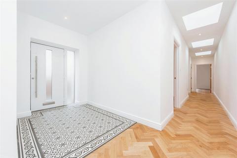 2 bedroom bungalow for sale, Kenilworth Road, Ashford, Surrey, TW15