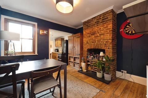 Kingston Road, Leatherhead, Surrey, KT22