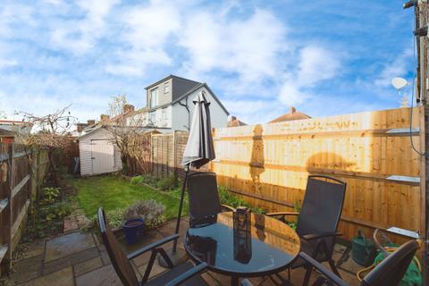 3 bedroom terraced house for sale, Kingston Road, Leatherhead, Surrey, KT22