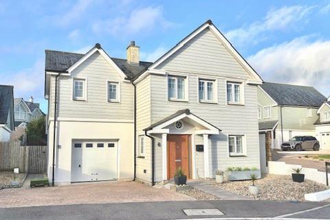 4 bedroom detached house for sale, Polpennic Drive, Padstow, Cornwall, PL28
