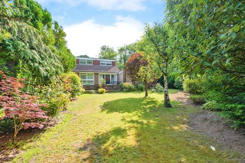 3 bedroom bungalow for sale, Ermyn Way, Leatherhead, Surrey, KT22