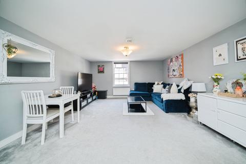 1 bedroom flat for sale, High Street, Leatherhead, Surrey, KT22