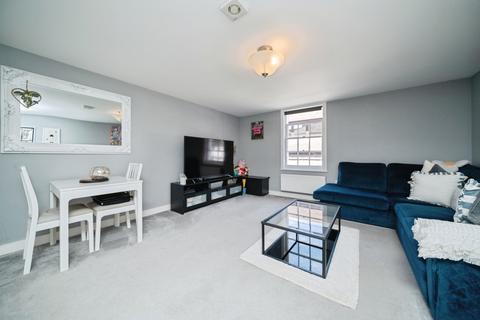 1 bedroom flat for sale, High Street, Leatherhead, Surrey, KT22