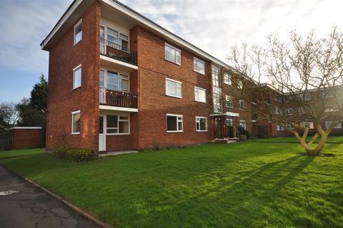 2 bedroom flat to rent, Brookhurst Court, Beverley Road, Leamington Spa