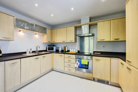 Highbury Drive, Leatherhead, Surrey, KT22