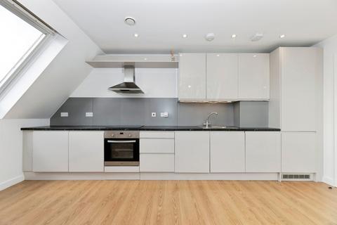 2 bedroom flat for sale, Challenge Court, Leatherhead, Surrey, KT22