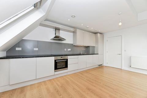 2 bedroom flat for sale, Challenge Court, Leatherhead, Surrey, KT22