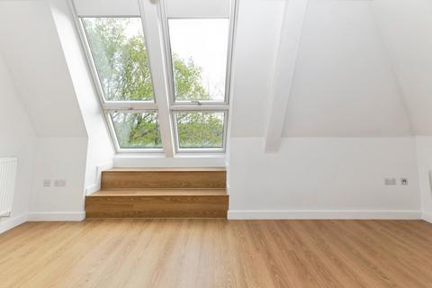 2 bedroom flat for sale, Challenge Court, Leatherhead, Surrey, KT22