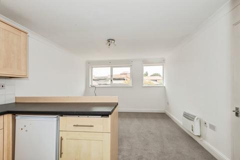 1 bedroom flat for sale, High Street, Leatherhead, Surrey, KT22