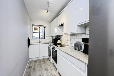 Epsom Road, Leatherhead, Surrey, KT22