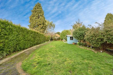 3 bedroom bungalow for sale, Nutcroft Grove, Fetcham, Leatherhead, Surrey, KT22
