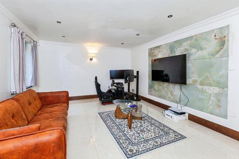 5 bedroom detached house for sale, Fishery Road, Maidenhead, Berkshire, SL6