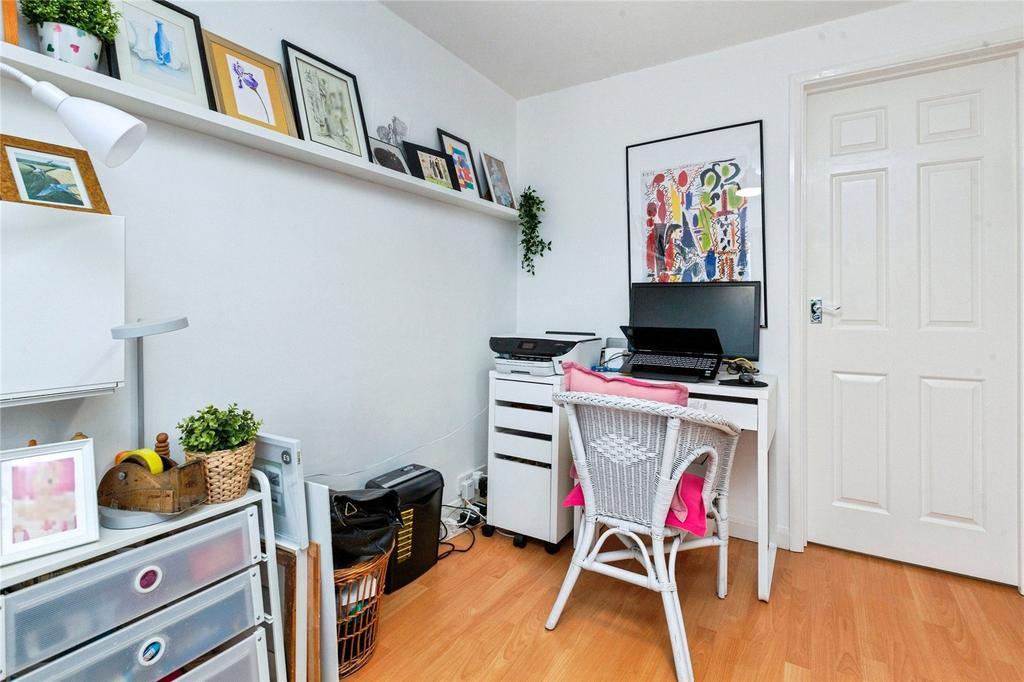Bedroom 4 / Office