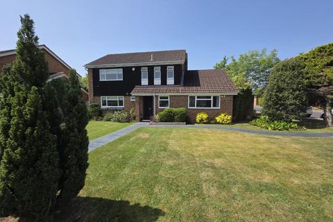 4 bedroom detached house for sale, Cranbrook Drive, Maidenhead, Berkshire, SL6