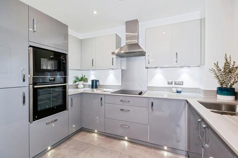 2 bedroom flat for sale, Station Parade, Virginia Water, Surrey, GU25