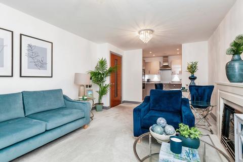 2 bedroom flat for sale, Station Parade, Virginia Water, Surrey, GU25