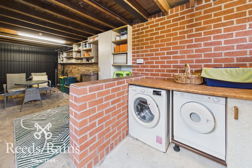 Garage/Utility