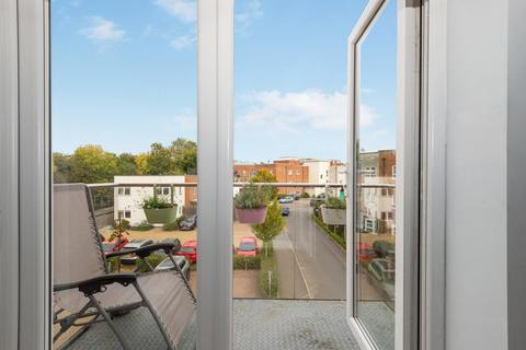 2 bedroom flat for sale, The Kilns, REDHILL, Surrey, RH1