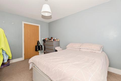 2 bedroom flat for sale, The Kilns, REDHILL, Surrey, RH1