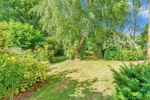 2 bedroom flat for sale, Linkfield Lane, Redhill, Surrey, RH1