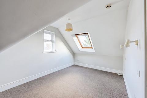 1 bedroom flat for sale, Grovehill Road, Redhill, Surrey, RH1
