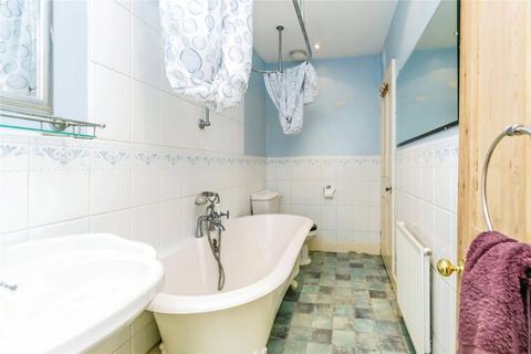 3 bedroom house for sale, Trindles Road, South Nutfield, Redhill, Surrey, RH1