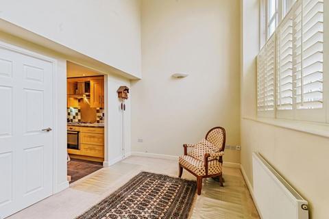 1 bedroom flat for sale, Old School Close, REDHILL, Surrey, RH1