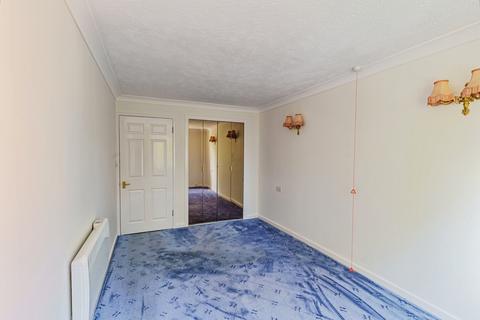 1 bedroom flat for sale, Linkfield Lane, REDHILL, Surrey, RH1