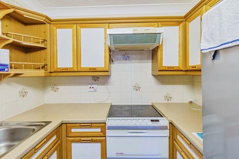 1 bedroom flat for sale, Linkfield Lane, REDHILL, Surrey, RH1