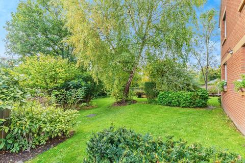 1 bedroom flat for sale, Linkfield Lane, REDHILL, Surrey, RH1