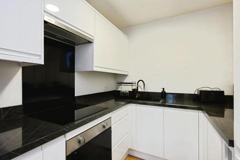 1 bedroom flat for sale, Garlands Road, Redhill, Surrey, RH1