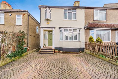 3 bedroom end of terrace house for sale, Prince Albert Square, Redhill, Surrey, RH1
