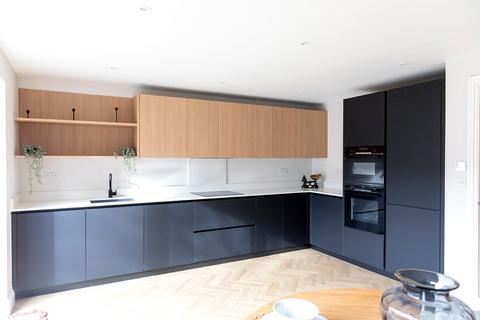 3 bedroom semi-detached house for sale, Wimborne Avenue, Redhill, Surrey, RH1