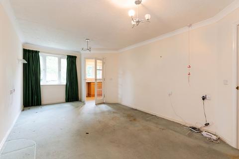 undefined, Queens Road, Sutton, SM2