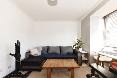 undefined, Greyhound Road, Sutton, SM1