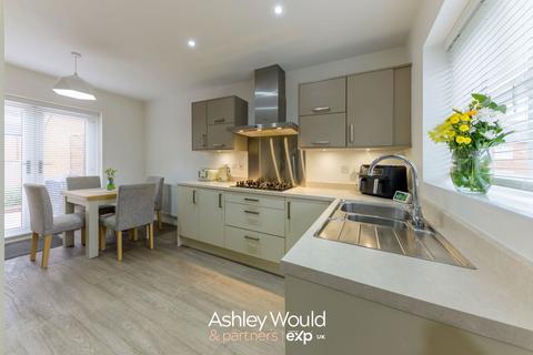 3 bedroom semi-detached house for sale, Bhullar Way, Oldbury B69