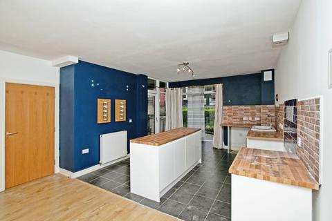2 bedroom flat for sale, Tresawya Drive, Truro, Cornwall, TR1