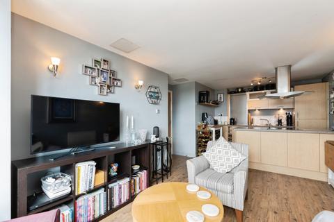 2 bedroom flat for sale, Throwley Way, Sutton, SM1
