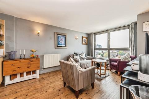 2 bedroom flat for sale, Throwley Way, Sutton, SM1