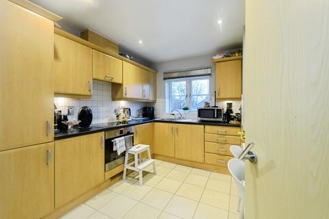 2 bedroom flat for sale, Cheam Road, Sutton, SM1