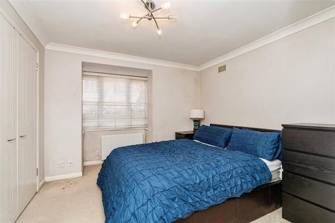 2 bedroom flat for sale, Brighton Road, Addlestone, Surrey, KT15