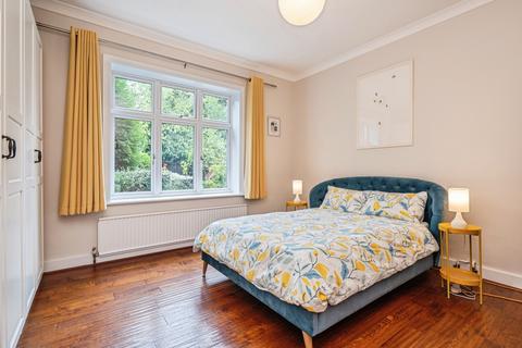 2 bedroom flat for sale, Holm Close, Woodham, Addlestone, Surrey, KT15