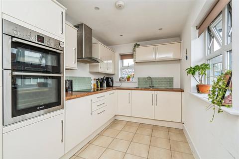 2 bedroom flat for sale, High Street, Addlestone, Surrey, KT15