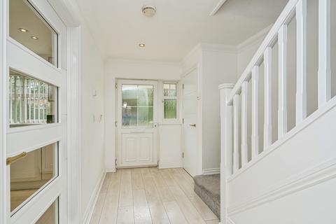 4 bedroom terraced house for sale, Loxley Close, Byfleet, West Byfleet, Surrey, KT14