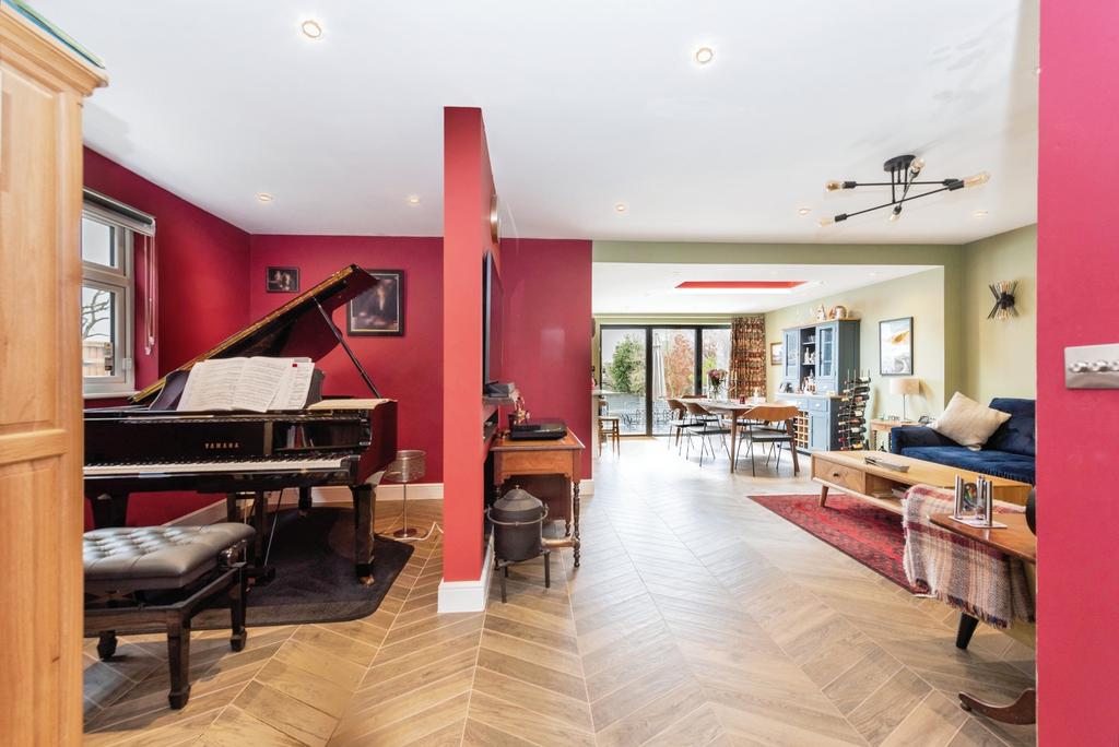 Kitchen/Reception