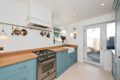 undefined, Alsom Avenue, Worcester Park, Surrey, KT4